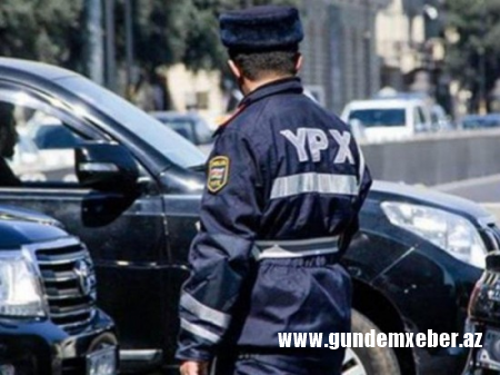 Bakıda özünü içkili kimi qələmə verən media nümayəndəsi yol polislərini ifşa etdi – VİDEO