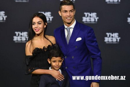 Ronalduya ən ağır zərbə ailəsindən gəldi: "Kumirim Messi..." - FOTO