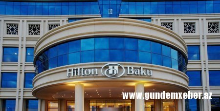İşdən çıxarılan şəxs "Hilton" oteli biabır etdi: - "Mənə dedilər ki, buranı yalaya bilərsən?"