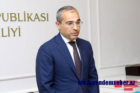 Yeni nazir kollektivə təqdim olundu