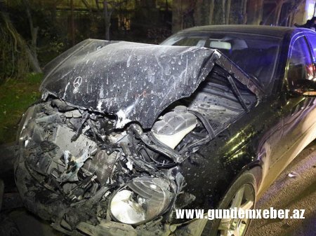 Bakıda sükan arxasında döyülən sürücü qəza törətdi, xəsarət alanlar var - FOTO