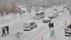 İstanbulda güclü qar yağdı - YOLLAR BAĞLANDI