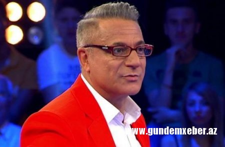 Qızı yaşında birinə mesaj yazdığı üçün biabır oldu - fotolar
