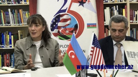 NASA astronavtı: Ümid edirəm ki, Hollivud kinolarında gördüyünüz ulduz müharibələri baş verməyəcək