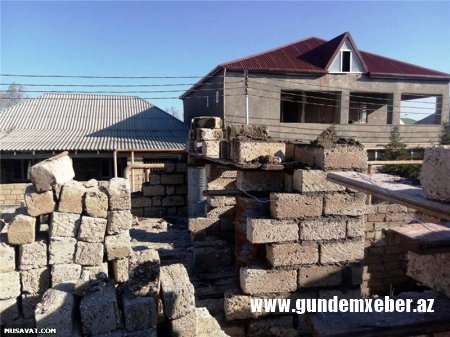 Sabunçu rayon İcra Hakimiyyətinin Basqınla ev dağıdıb, pul tələb edən icra nümayəndələri, ağlayan qadınlar və uşaqlar… - REPORTAJ, VİDEO, FOTOLAR