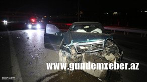 Bakıda yolun buz bağlaması zəncirvari qəzaya səbəb olub, 2 nəfər yaralanıb