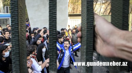 İranda etirazlar zamanı həbs edilmiş gəncin həbsxanada ölümü narahatlıq doğurur