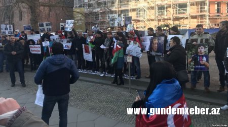 Mühacirlər Berlində etiraz aksiyası keçirib