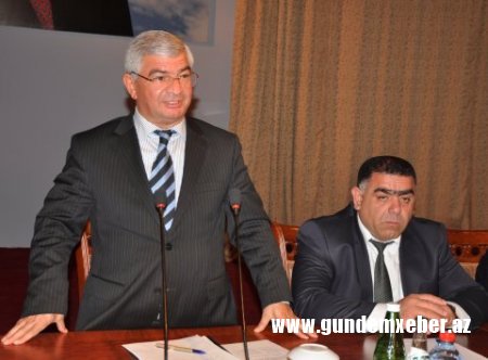 Ağcabədi icra başçısından orta əsr cəzası: - iclasa gecikənləri küncə qoydu