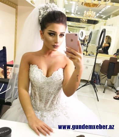 Vücudu ilə kişiləri "dəli" edən azərbaycanlı bloger: "Qarşımda diz çöküb evlilik təklifi..." - FOTO