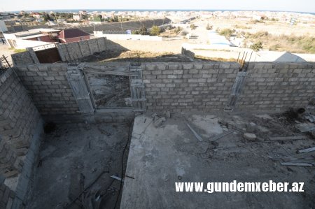 Şeyxin qudası vətəndaşın 3 mərtəbəli evini dağıdıb - FOTOLAR,VİDEO