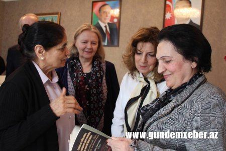 Beynəlxalq konfransın iştirakçıları BSU-da