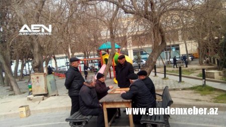 Köhnə Bakı : “nərdtaxtalar parkı”ndan – Reportaj (FOTOLAR)