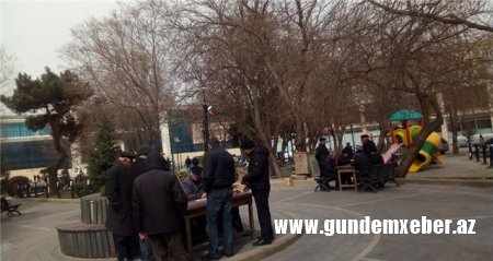 Köhnə Bakı : “nərdtaxtalar parkı”ndan – Reportaj (FOTOLAR)