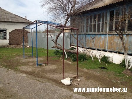 Sabirabadda siçovulların gəzdiyi, ilanların “mələşdiyi” məktəb – Uşaqların həyatı təhlükədə… – FOTOLAR