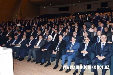 Bakıda prezidentlərin iştirakı ilə Azərbaycan-İran biznes forumu keçirilir - FOTOLAR