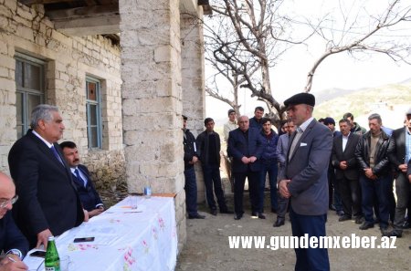 İcra Başçısı Zəylik kəndində səyyar qəbulu keçirib