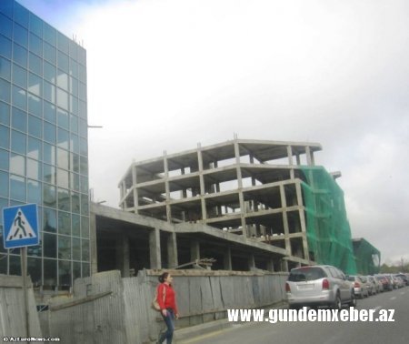 Başçı metronun üstünü satıb, “Azadlıq” çökə bilər – FOTOLAR