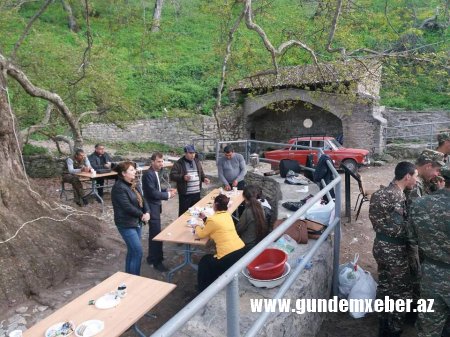 Ermənistanın işğalçılıq siyasətində, abidələri məhv etməyin svil yolu