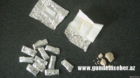 Polis bir kiloqramdan çox heroin tutub