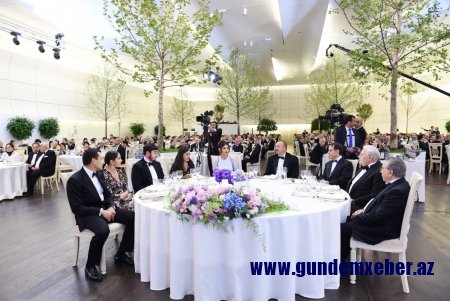 Prezident ailəsi ilə Bakıda keçirilən təntənəli mərasimdə — FOTOLAR + YENİLƏNİB
