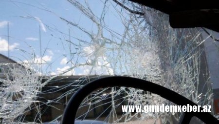 Bakıda “ZİL” və “QAZel” toqquşdu: 13 yaralı
