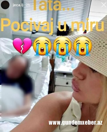 Müğənni ölmüş atası ilə selfi etdi - FOTO 