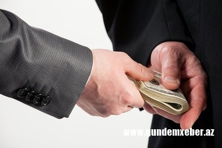 Ermənistanda hərbi komissarlığın rəisi və daha iki nəfər rüşvətə görə tutulub