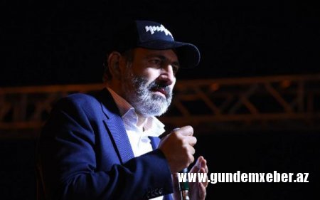 Paşinyan jurnalistlərin ağzını yummaq istəyir