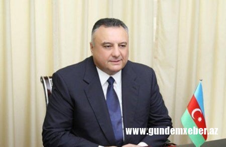 Eldar Mahmudovun kollec direktoru olan qohumu ərköyünlük edir...