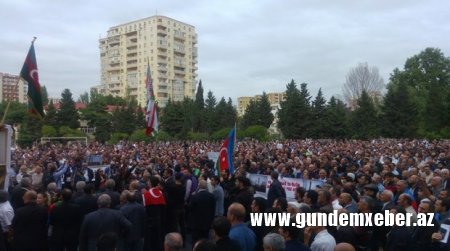 Bakıda "Qarabağa Azadlıq" tələbiylə mitinq keçirilir - YENİLƏNİR (FOTOLAR)