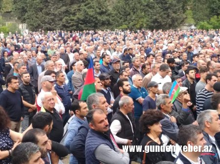 Bakıda Qarabağla bağlı mitinq keçirilib - FOTOLAR