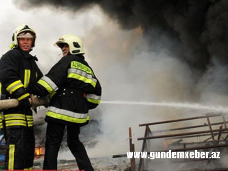 Sabirabadda 5 otaqlı ev yanıb.