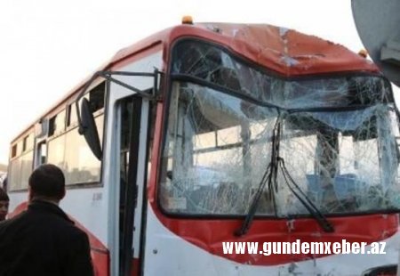 Bakıda avtobus sürücüsü qəza törətdi: ölən var