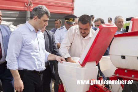 İnam Kərimov Cocuq Mərcanlıda - FOTO 