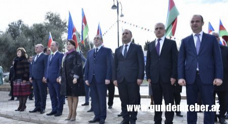 Abşeronda Dövlət Bayrağı Günü münasibətilə ümumrayon bayramı keçirildi