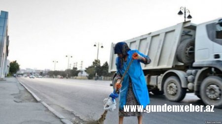 Yolda təmizlik işləri aparan qadını avtobus vurub