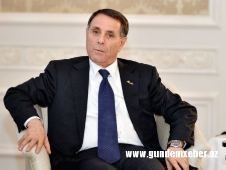 Novruz Məmmədov Aparat rəhbərini işdən çıxardı