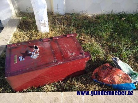 "Azərpoçt"un filialından seyf oğurlanıb - FOTO