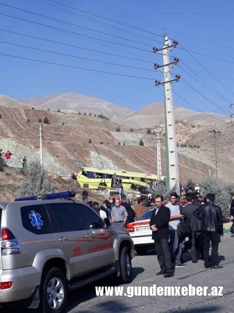 Universitet tələbələrini aparan avtobus aşıb: 8 ölü, 28 yaralı (FOTOLAR) (YENİLƏNİB-2)