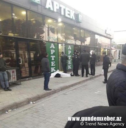 Sumqayıtda aptekin qarşısında kişi meyiti aşkarlanıb