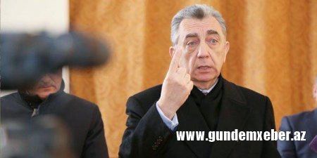 Eldar Əzizov Avropadan Bakıya yeni zibil qabları gətizdirdi - FOTO