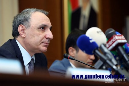 Kamran Əliyev: "Ötən il korrupsiyaya görə 17 nəfər vəzifəsindən azad edilib, 3 vəzifəli şəxsə isə şiddətli töhmət verilib"