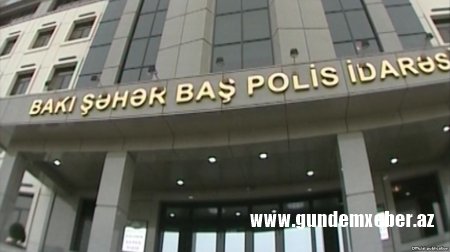 Polis küçə yürüşü keçirməyə cəhd edənlərin saxlanıldığını bildirir