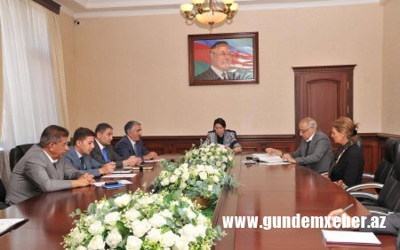 Abşeron rayonunda son 1 ildə 8 min nəfərdən çox sakinin iştirak etdiyi 35 səyyar qəbul-görüş keçirilib