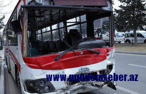 Bakıda TIR-la marşrut avtobusu toqquşub, 6 nəfər xəstəxanaya yerləşdirilib