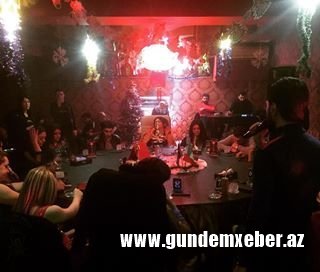 Bakının mərkəzindəki "çay evi"ndə striptiz klub