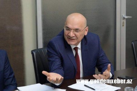 Ekspert deputatları topa tutdu, erkən seçkidən danışdı: "Bizneslərinə daha çox zaman ayırırlar"