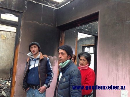 “Bu dəqiqə qonşunun oğlunun şalvarını geyinmişəm”