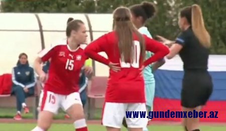 Qızlar arasında Avropa çempionatının elit-raund oyunu zamanı futbolçular dalaşıblar - VİDEO
